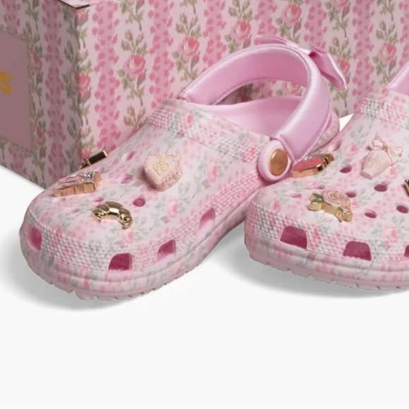 LoveShackFancy Pink Crocs Women’s size 5 - Picture 6 of 6